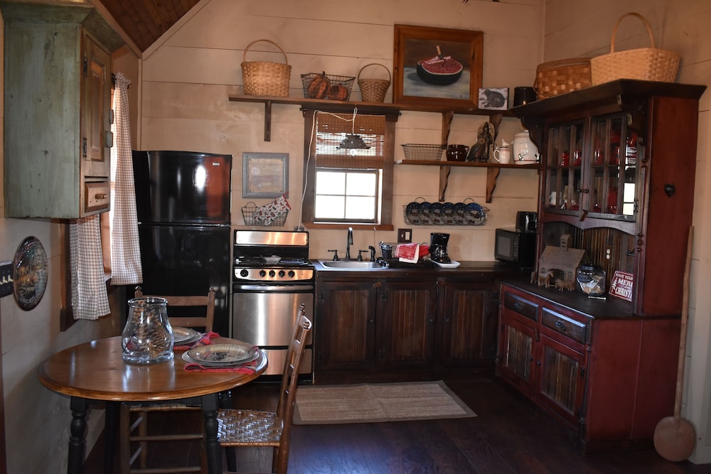 Bear Creek Lodge Cabin Resort - photo 35