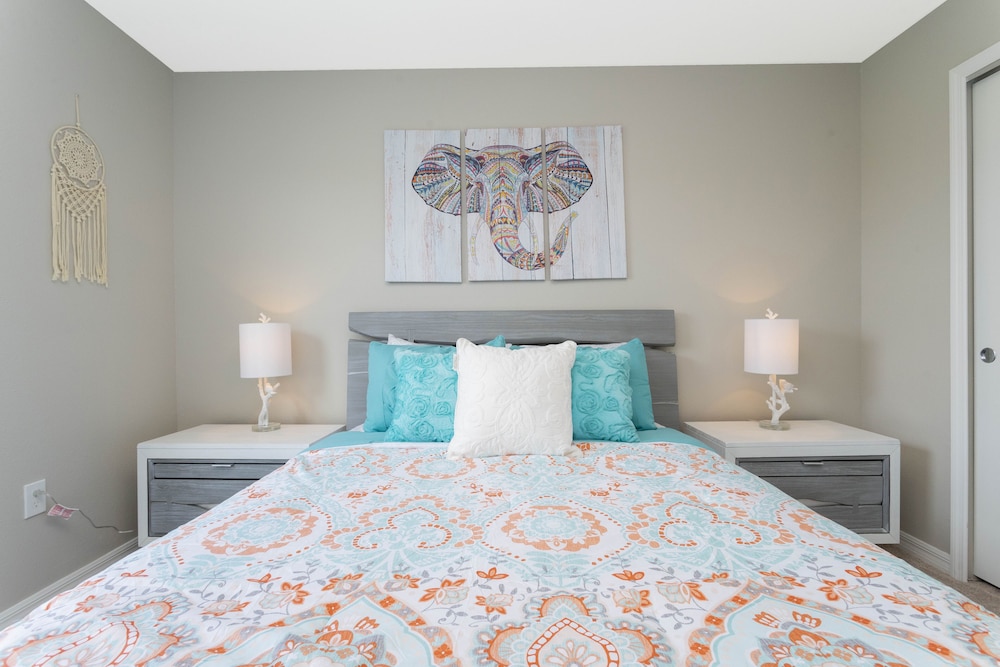 Stunning 6 Bd w Pool Close to Disney @ Solterra Resort 7211 - photo 29