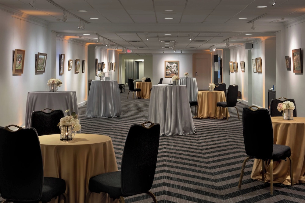 College Park Marriott Hotel & Conference Center - photo 53