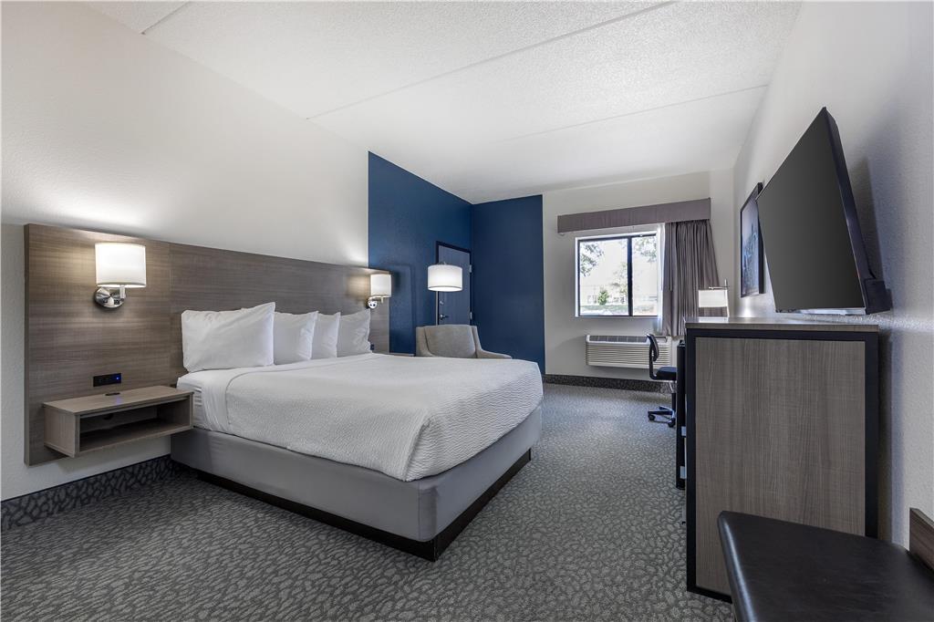 Best Western Bolingbrook Hotel - photo 9