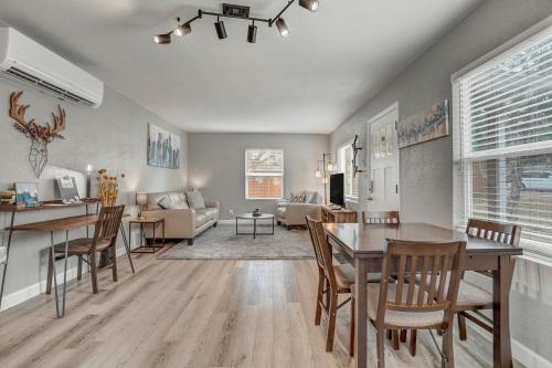 10 min to Garden of the Gods 5 min to downtown in Colorado Springs, United States