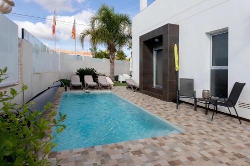 Beautiful Modern Villa — 4-Star Luxury Hotel in Orihuela, Spain