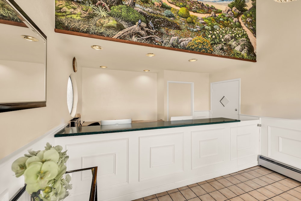Scottish Fairway Inn - photo 2