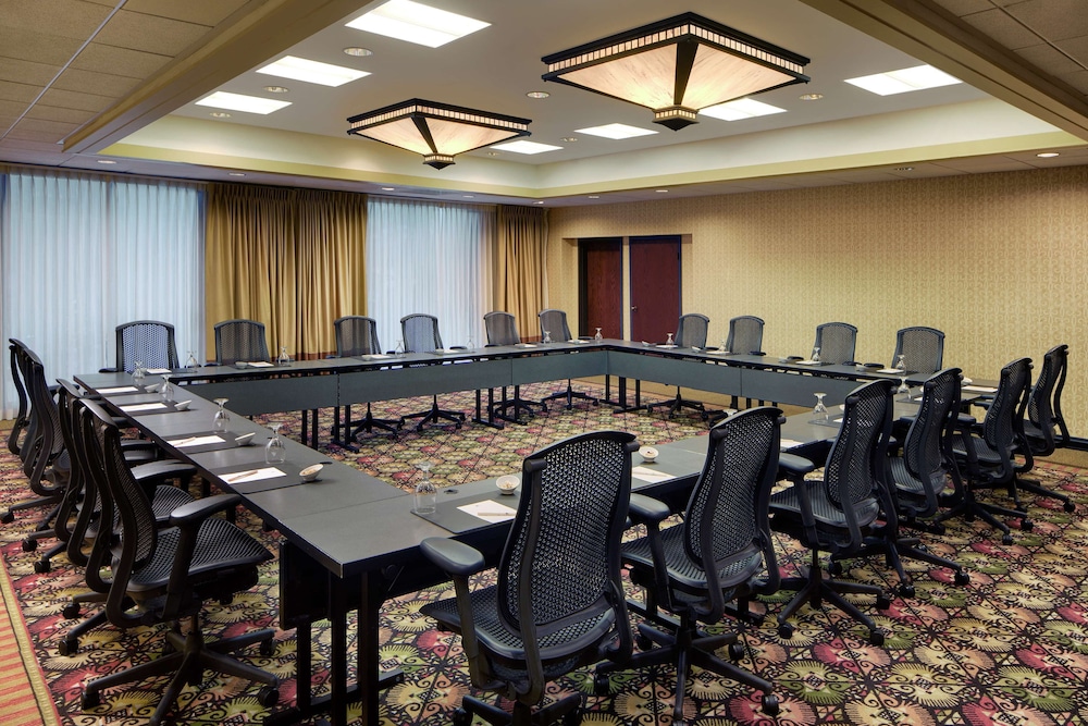 DoubleTree by Hilton Seattle Airport - photo 39