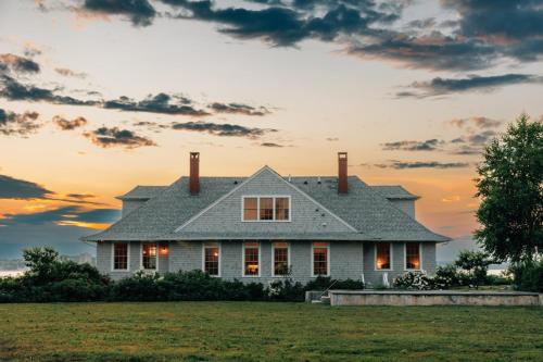 House Island Luxury Residence BellMoor — 4-Star Luxury Hotel in Portland, United States