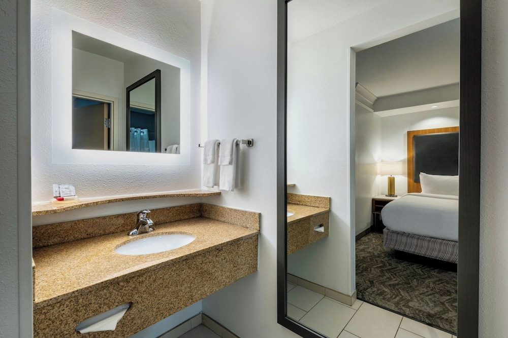 SpringHill Suites by Marriott Charleston N. Ashley Phosphate - photo 19