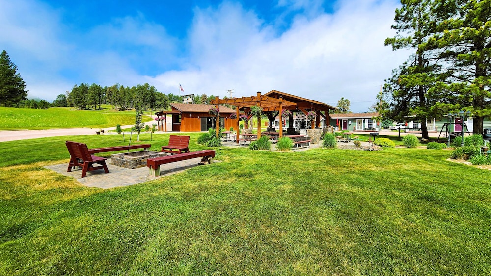 Black Elk Resort Cottages and RV Park - featured photo