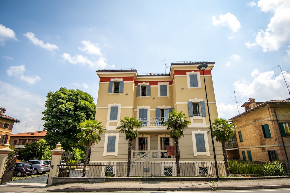 Hotel Villa Maranello in Maranello, Italy