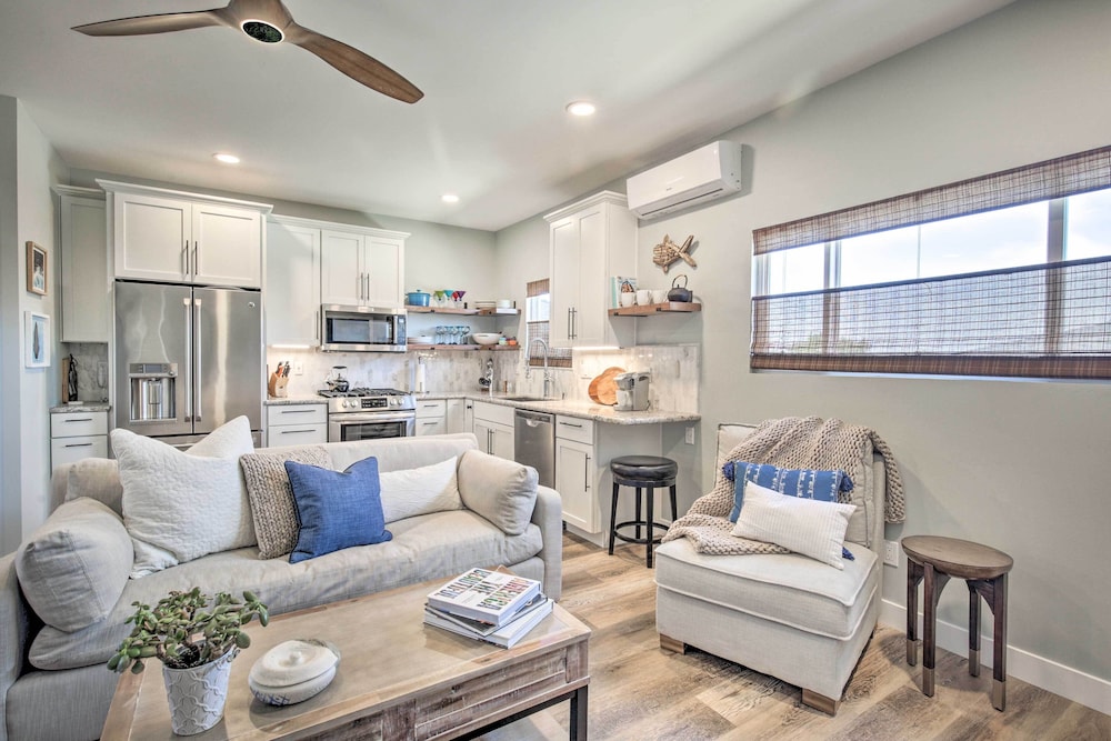 Dog Friendly San Diego Home 1 Mi to Ocean Beach — 4-Star Luxury Hotel in San Diego, United States