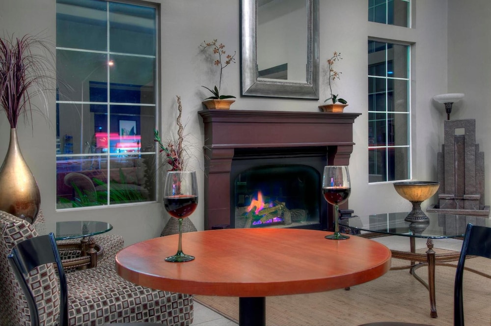 University Park Inn & Suites - photo 3