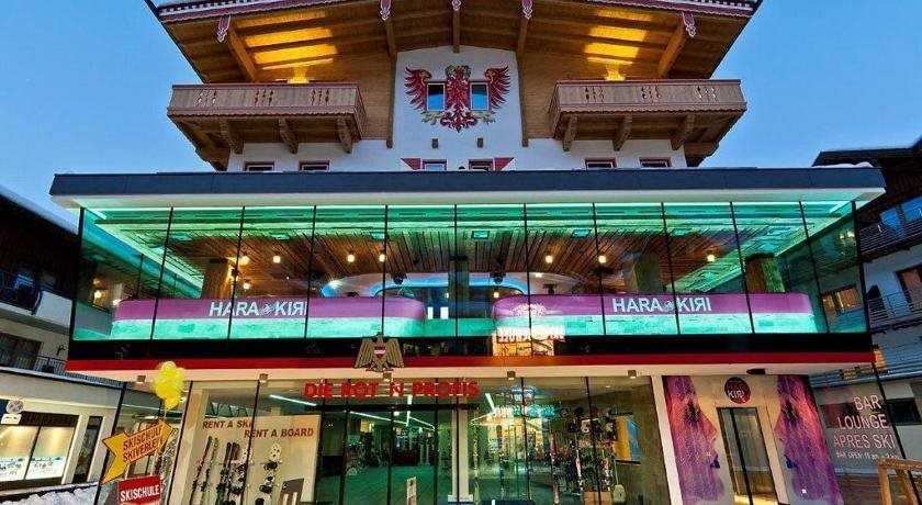 Partyhouse Harakiri Stay Different 60 Seconds To Mountains Free Parking Self Check In in Mayrhofen, Austria