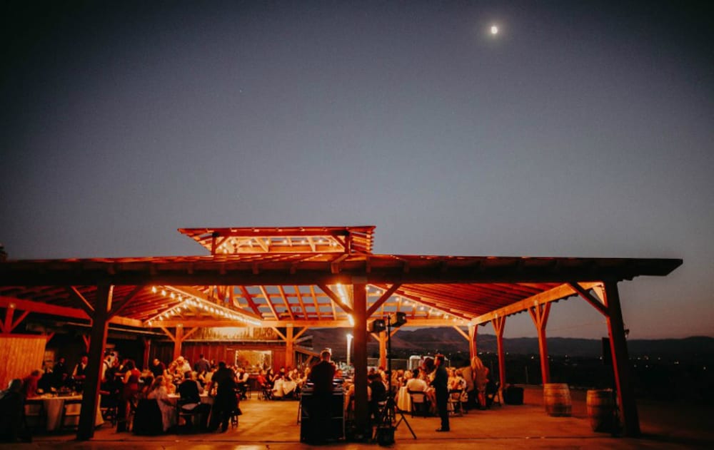 Hilltop Tavern & Inn - photo 5