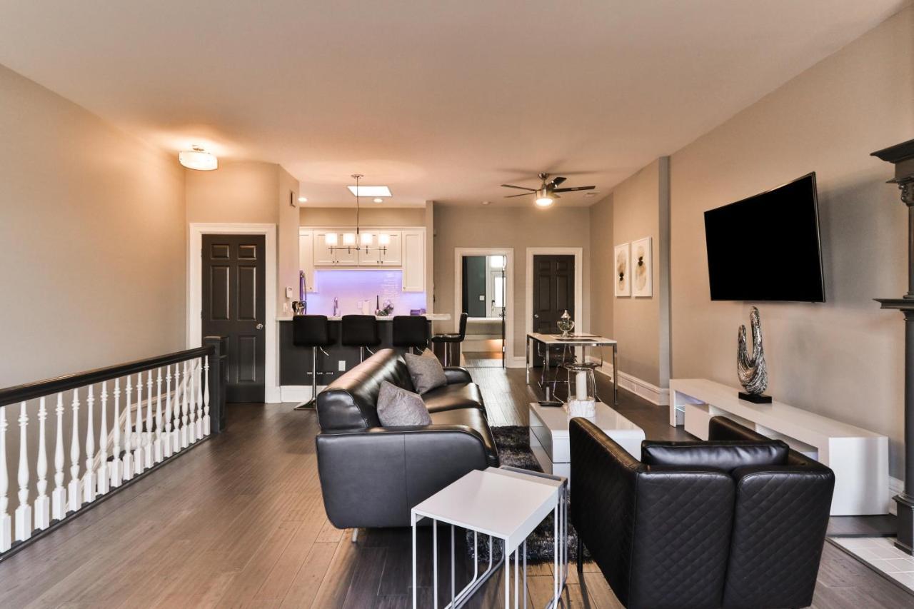Luxury Apt W Spectrum Mood Lighting Historic Cherokee Street Antique Row — 4-Star Luxury Hotel in St. Louis, United States