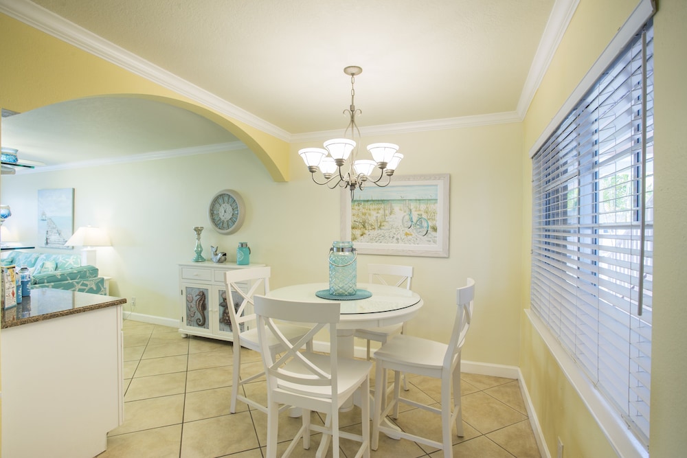 Barefoot Beach Resort - photo 15