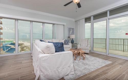 Phoenix Gulf Towers 704 condo - photo 2