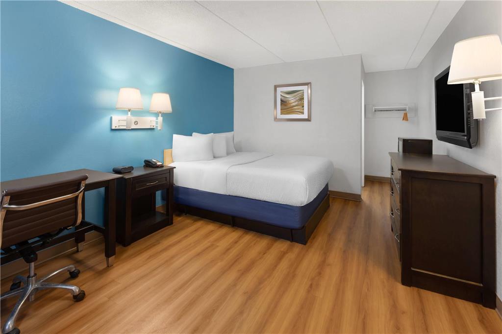 Travelodge by Wyndham Madison Heights MI - photo 13