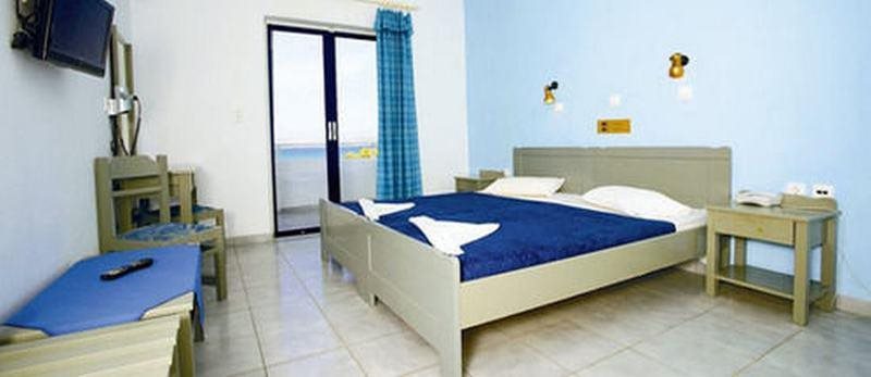 Blue Jay Beach - carbon neutral hotel in Marmarion
