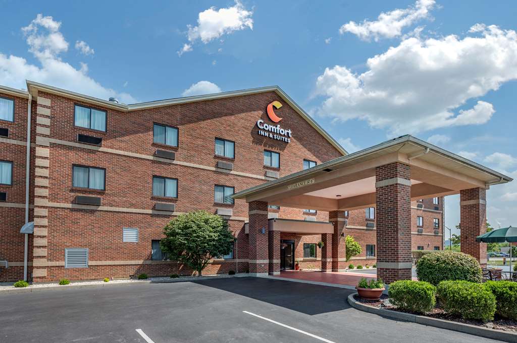 Comfort Inn & Suites Lawrenceburg - carbon neutral hotel in Lawrenceburg