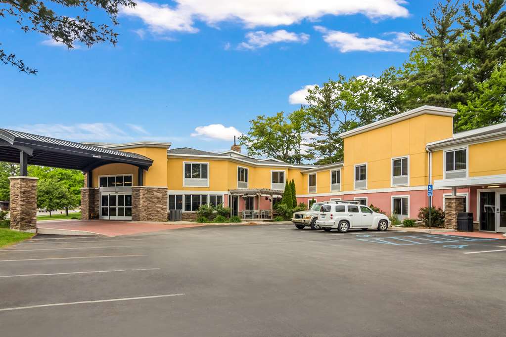Best Western Plus Traverse City - featured photo