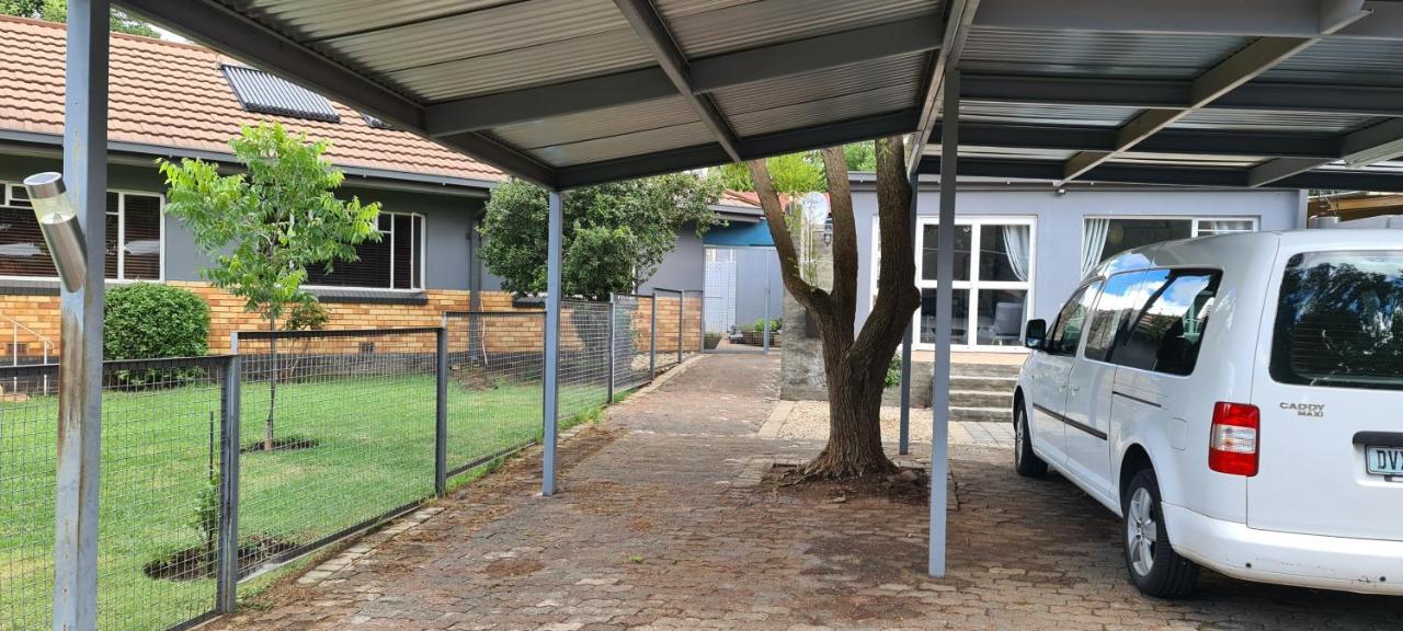 Emmaus Double Room — Bloemfontein — photo 2