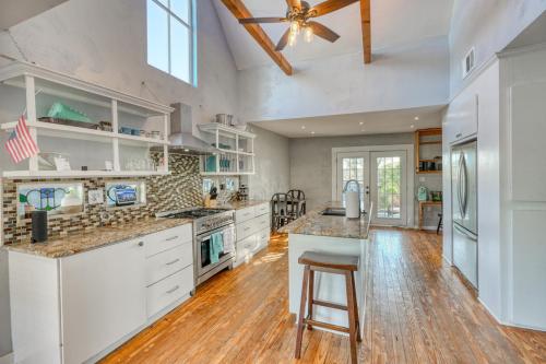 Abode at 311 — Marble Falls — photo 4