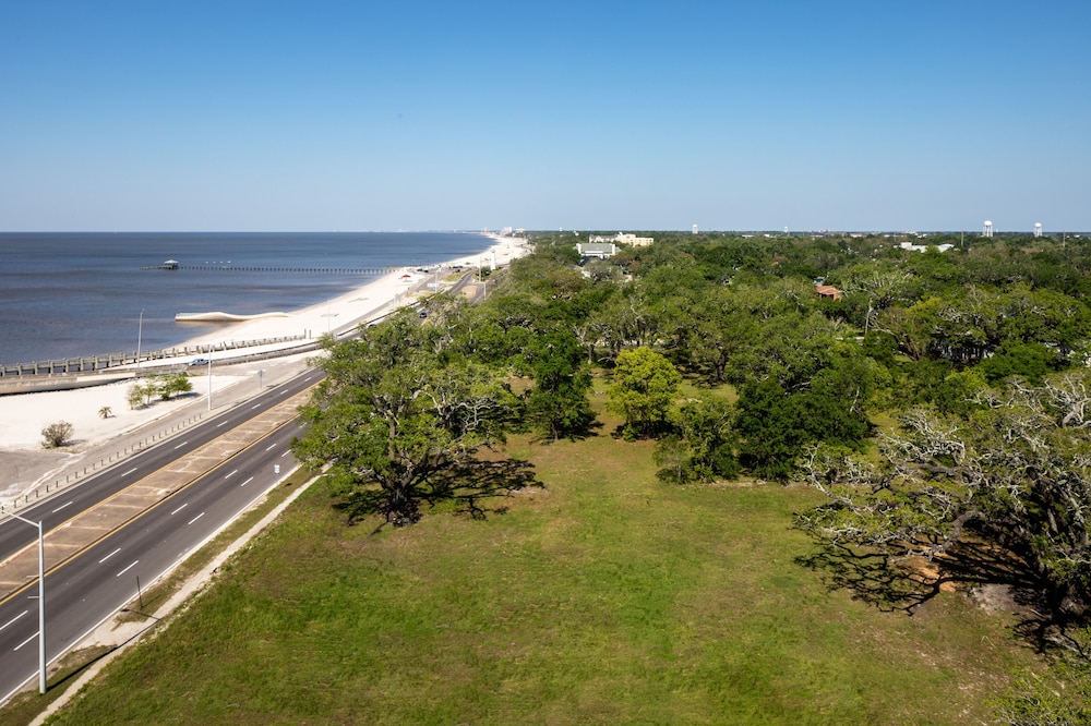 DoubleTree by Hilton Hotel Biloxi - photo 52