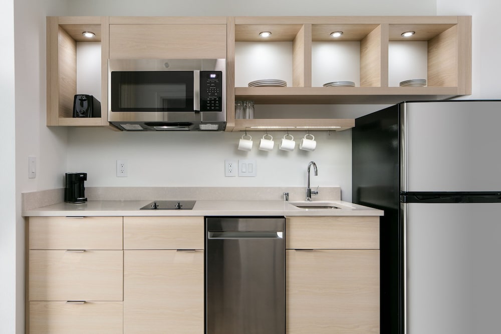 TownePlace Suites by Marriott Oconomowoc - photo 19