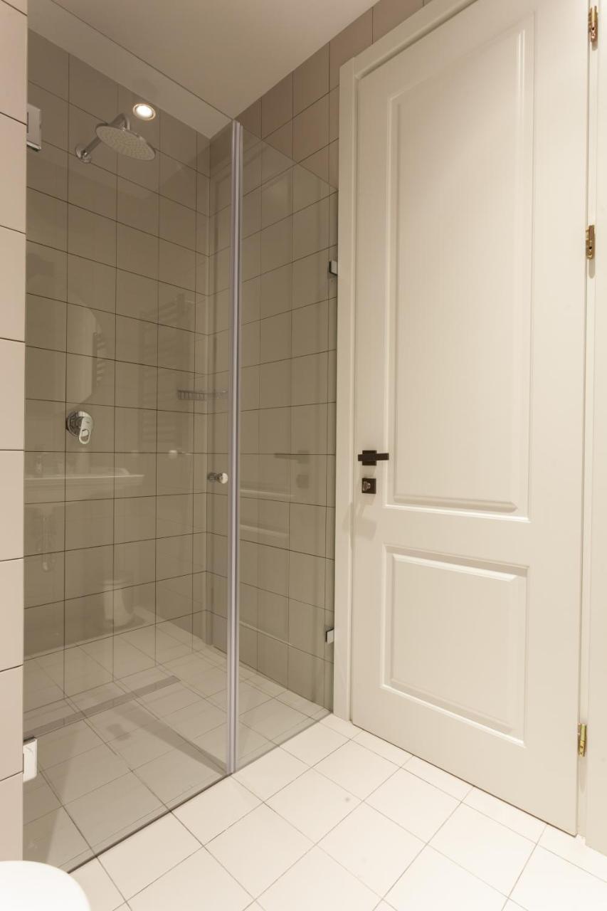 stylish 3BR apt with 2 balconies in historic Tbilisi