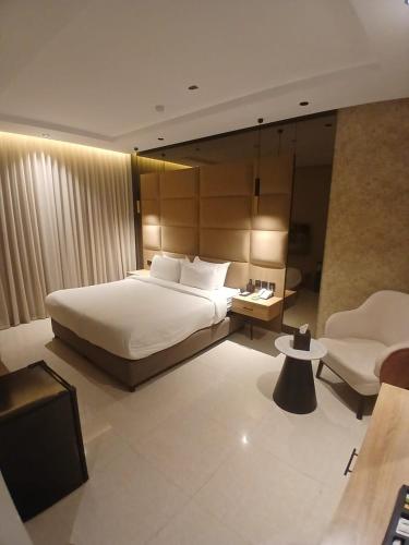 Xyz Hotel Qurtoba اكس واي زد قرطبه — 4-Star Luxury Hotel in Riyadh, Saudi Arabia