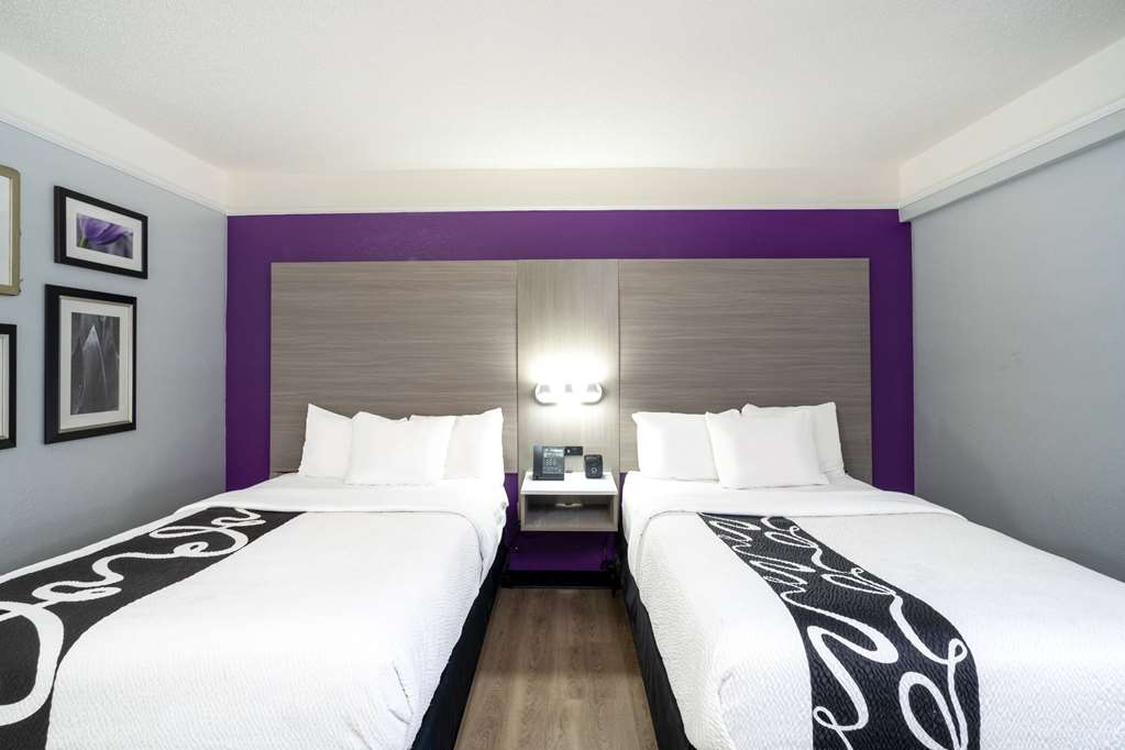 La Quinta Inn & Suites by Wyndham Birmingham Hoover - photo 35