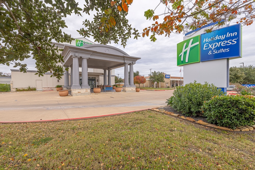 Holiday Inn Express & Suites College Station by IHG - photo 65
