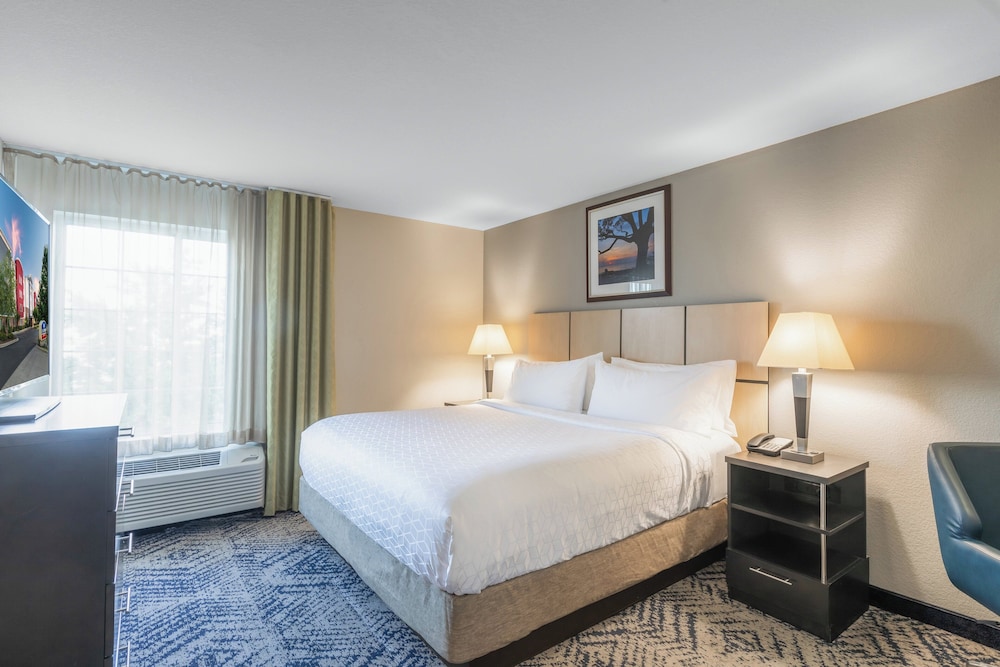 Candlewood Suites Greenville by IHG - photo 17