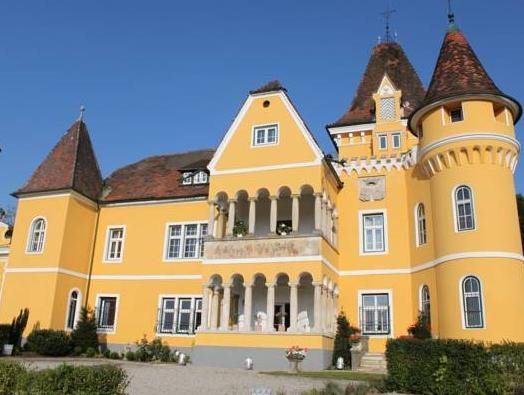 Georgi Schloss Boutique Hotel — Ehrenhausen