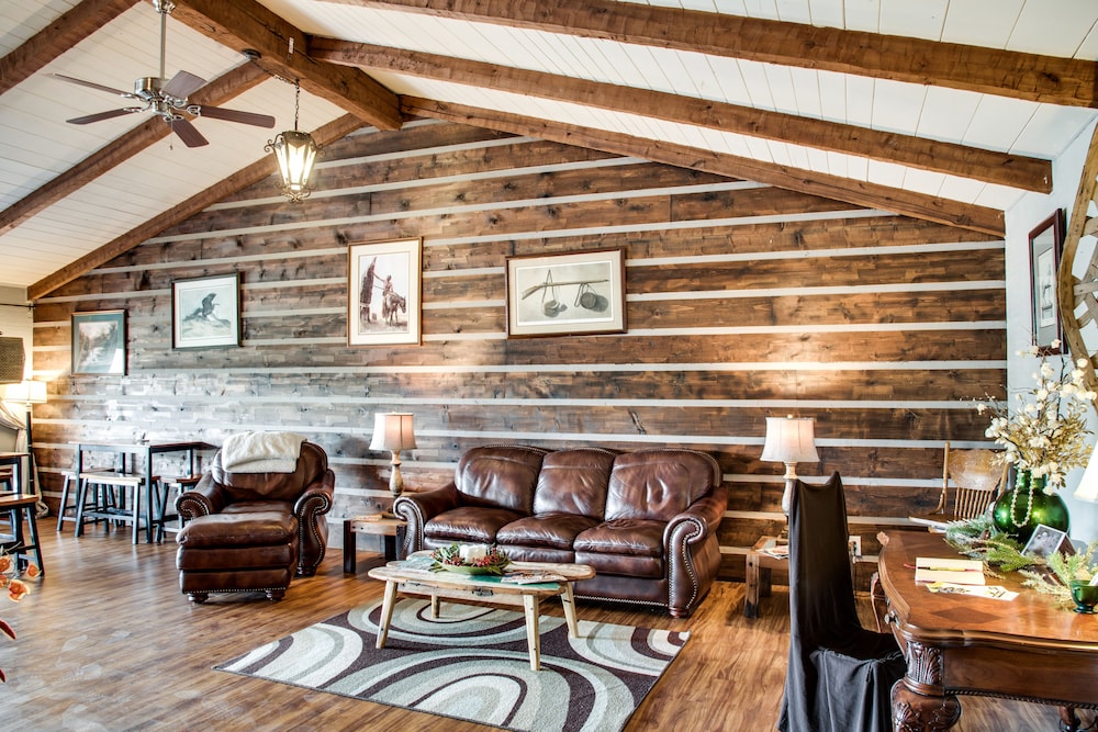 Cliff Dwellers Inn - photo 9