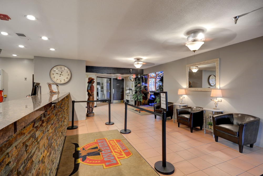 Longhorn Casino & Hotel - photo 2