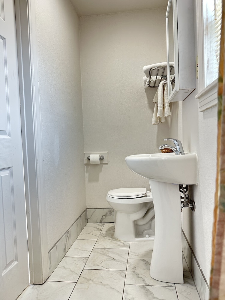 Llano Motel - photo 49