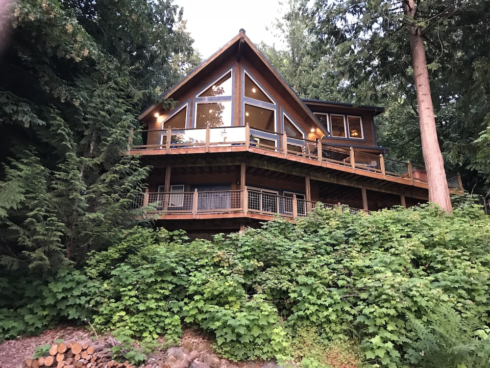 Silver Lake 7 Unsurpassed Lakefront Views From This Spectacular Pet Friendly — Deming