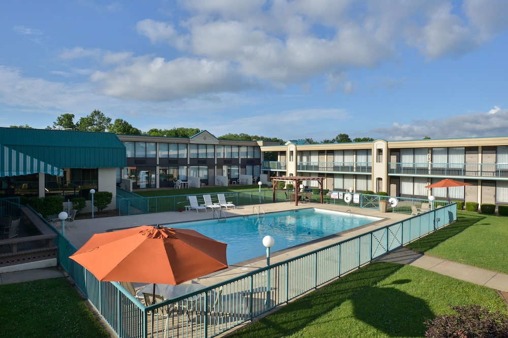 The Dels Pittsburg - photo 42