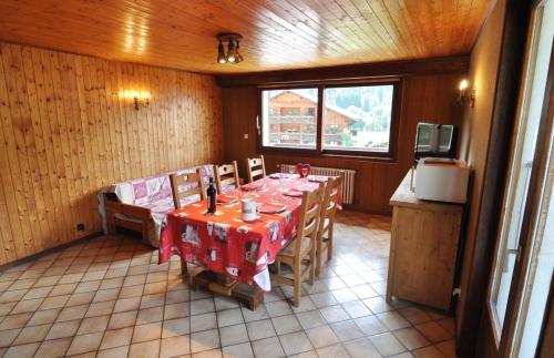 Logis Hotel Les Cornettes De Bises — hotel in La Chapelle-Saint-Luc