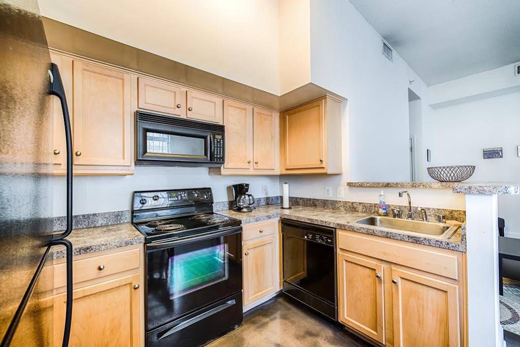 Verizon Center Pad - photo 19