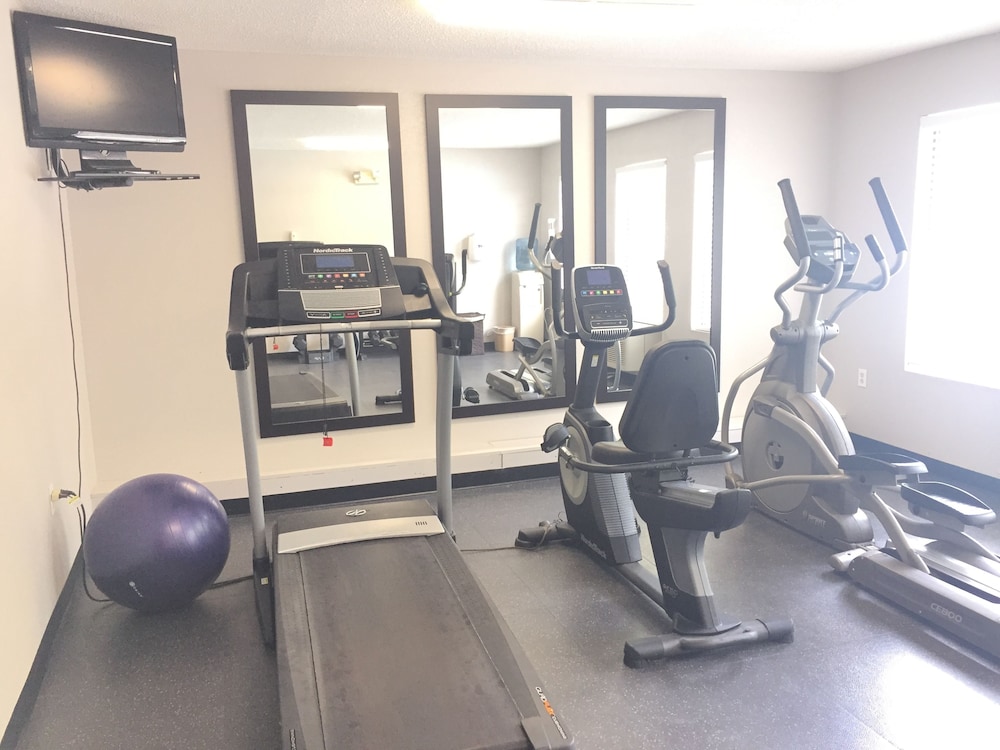 Country Inn & Suites by Radisson Greenville NC - photo 25