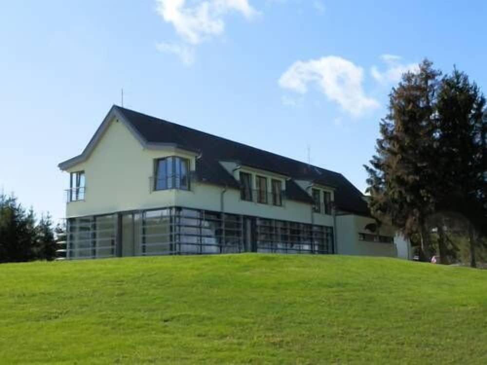 Golf Resort Česká Lípa — hotel in Novy Bor