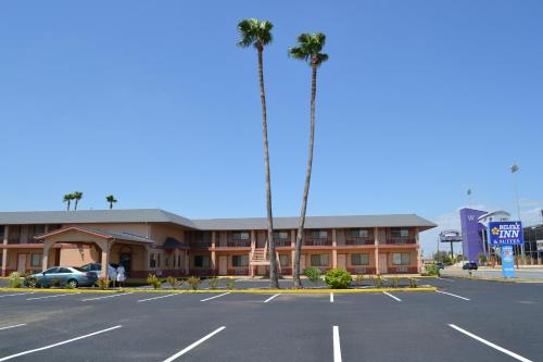 Deluxe Inn and Suites Weslaco - photo 6