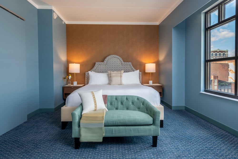 The Bradley Hotel - photo 17
