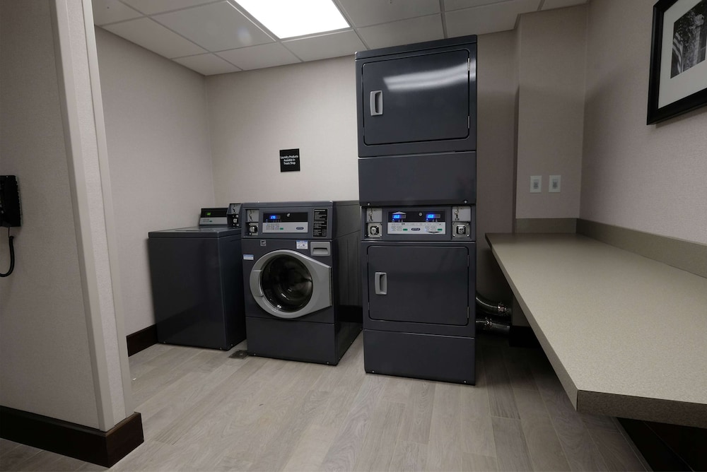 Hampton Inn Searcy - photo 12