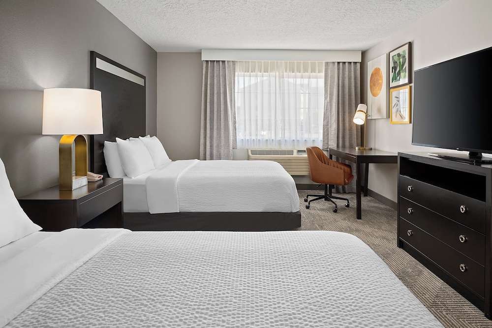 Holiday Inn & Suites Albuquerque Airport by IHG - photo 11