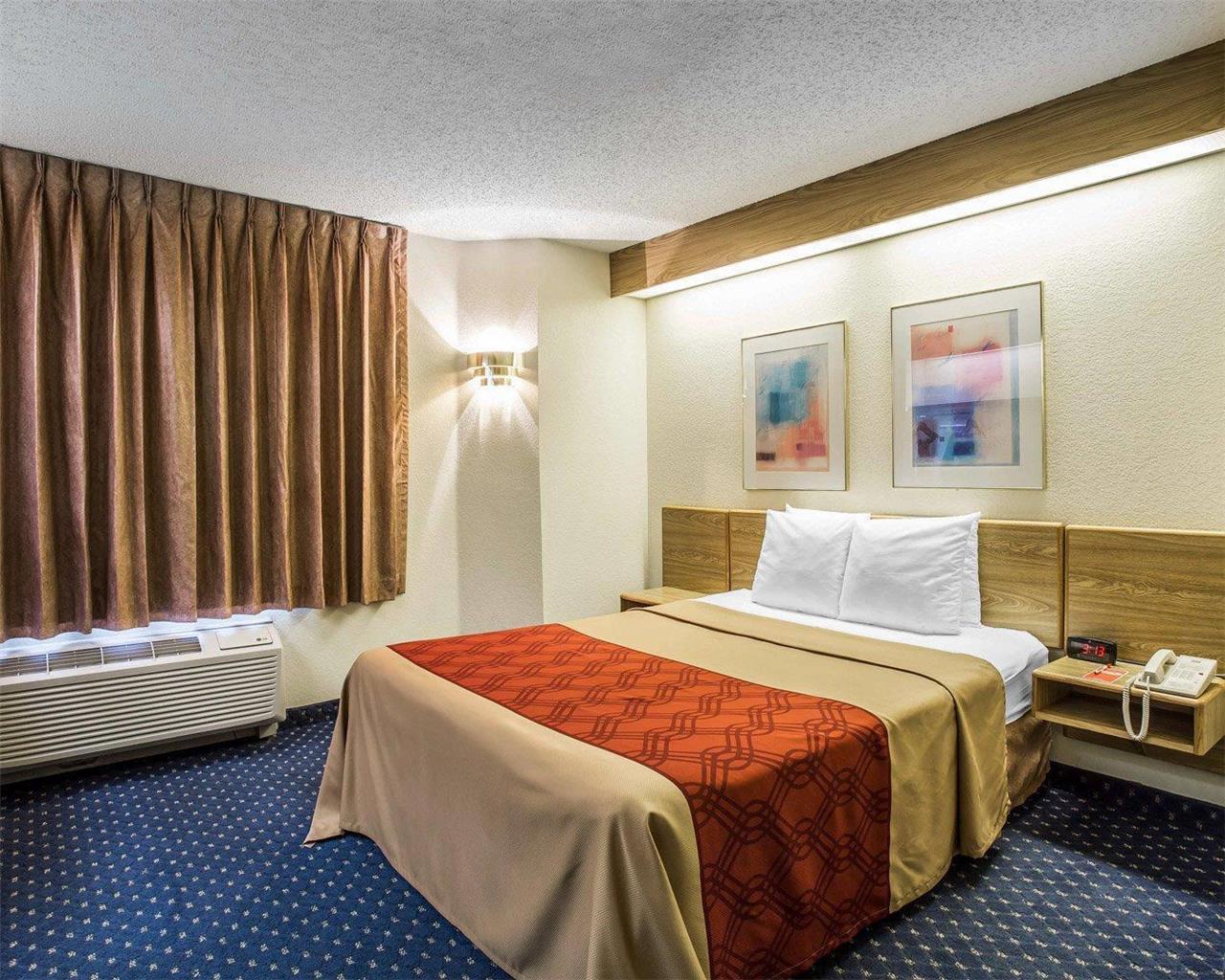 Econo Lodge Denver International Airport - photo 2