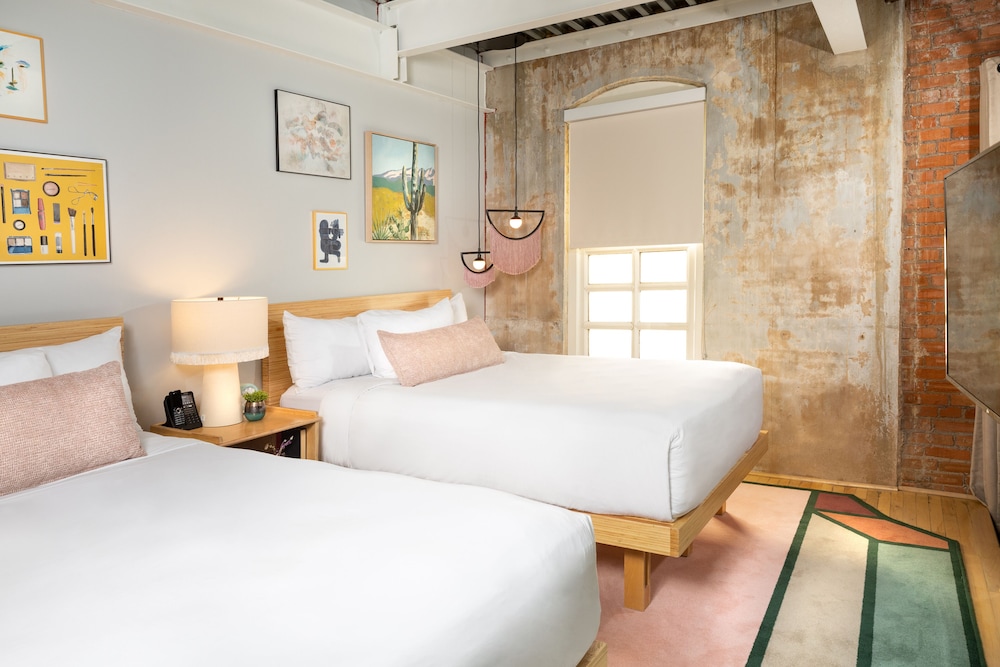 Canvas Hotel Dallas - photo 11