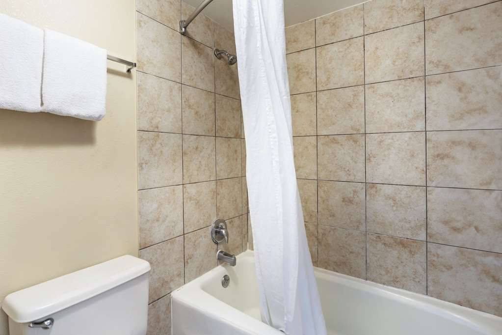 Suburban Studios International Drive - photo 9