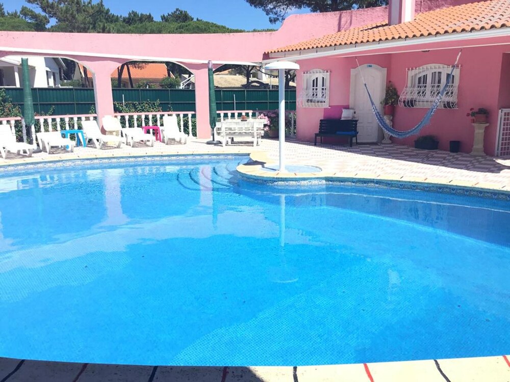 Spacious Apartment Sintra 120 m Pool — 4-Star Luxury Hotel in Sintra, Portugal